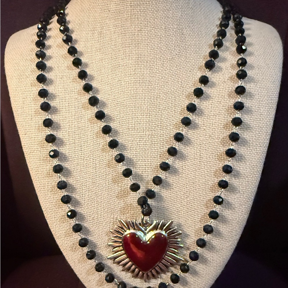 Elegant Black and Red Heart Pendant Necklace